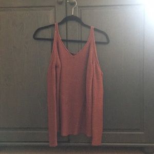 Long sleeve sweater with shoulder cutouts